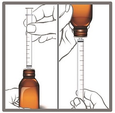 4. Push the plunger all the way down and insert the tip of the oral syringe fully into the bottle adapter. With the oral syringe in place, turn the bottle upside down.